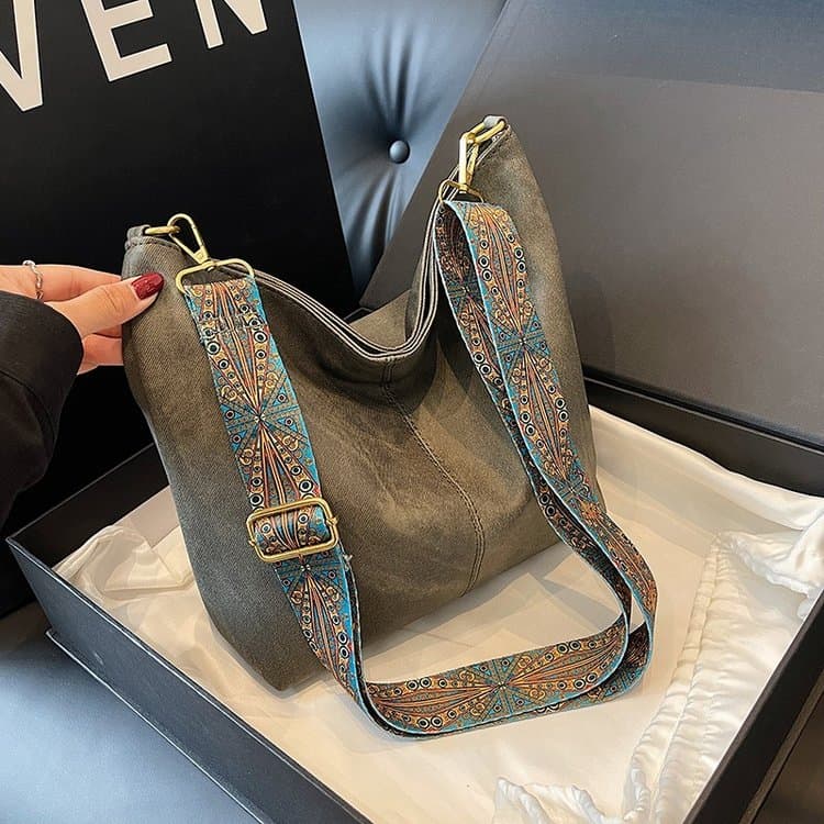 Vintage Ladies Large Capacity Shoulder Crossbody Bag