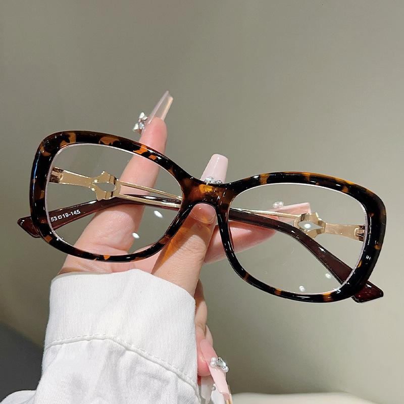 Metal Hollow Anti Blue Light Optical Glasses Women Luxury Brand Designer Myopia Customize Prescription Reading Eye Glasses Frame