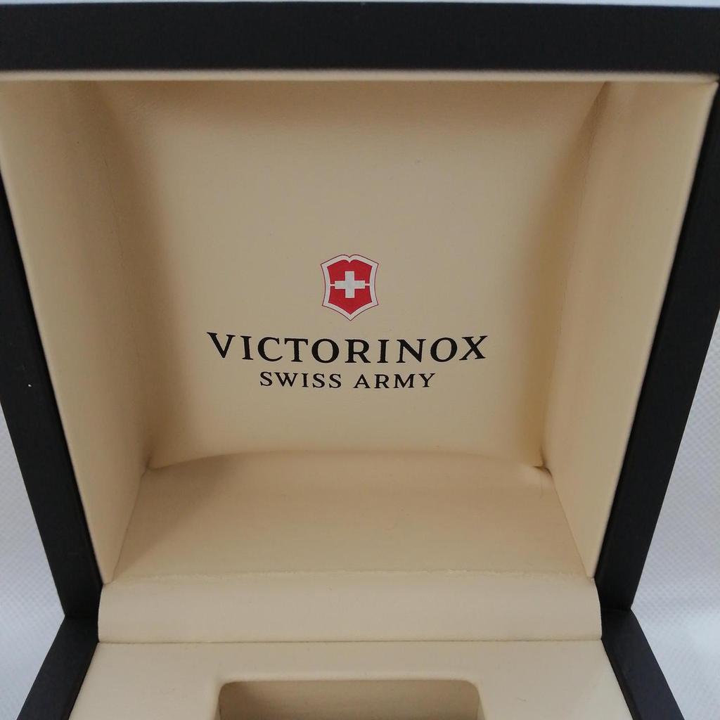 Used VICTORINOX 241682 Quartz