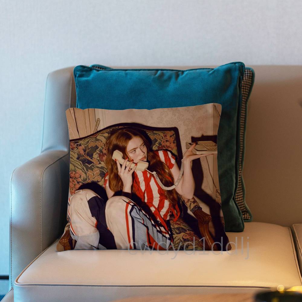 

S-Sadie Sink Max ST5 Pillow Case Short Plush Sofa Decorative Gift Home Double-sided Printing Cushio 30cmx30cm
