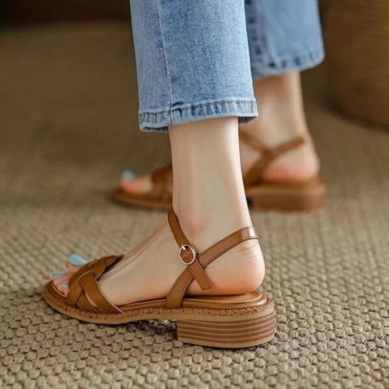 Fashion Summer Women Sandals Open Toe Low Heel Braided Line Button Beach Line Sandals Flat Soft Leather Retro Roman Women Shoes