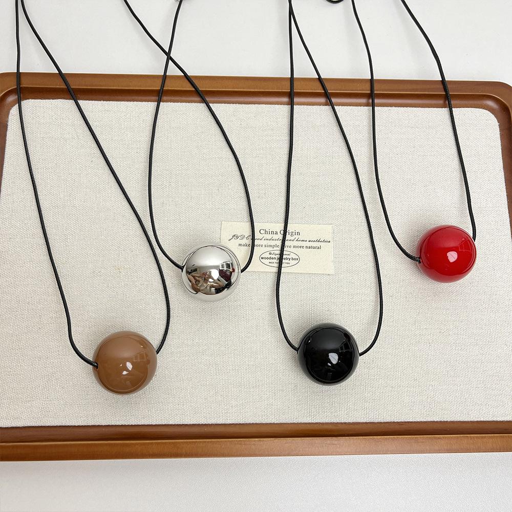 Classic Simple Metal Geometric Big Ball Pendant Necklace Women's Long Personality Design Sweater Long Chain Jewelry Accessories