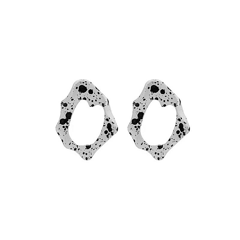 Exaggerated Retro Cow Spotted Geometric Earrings, Personalized Multi-Layer C-Circle Irregular Oval Earrings For Women