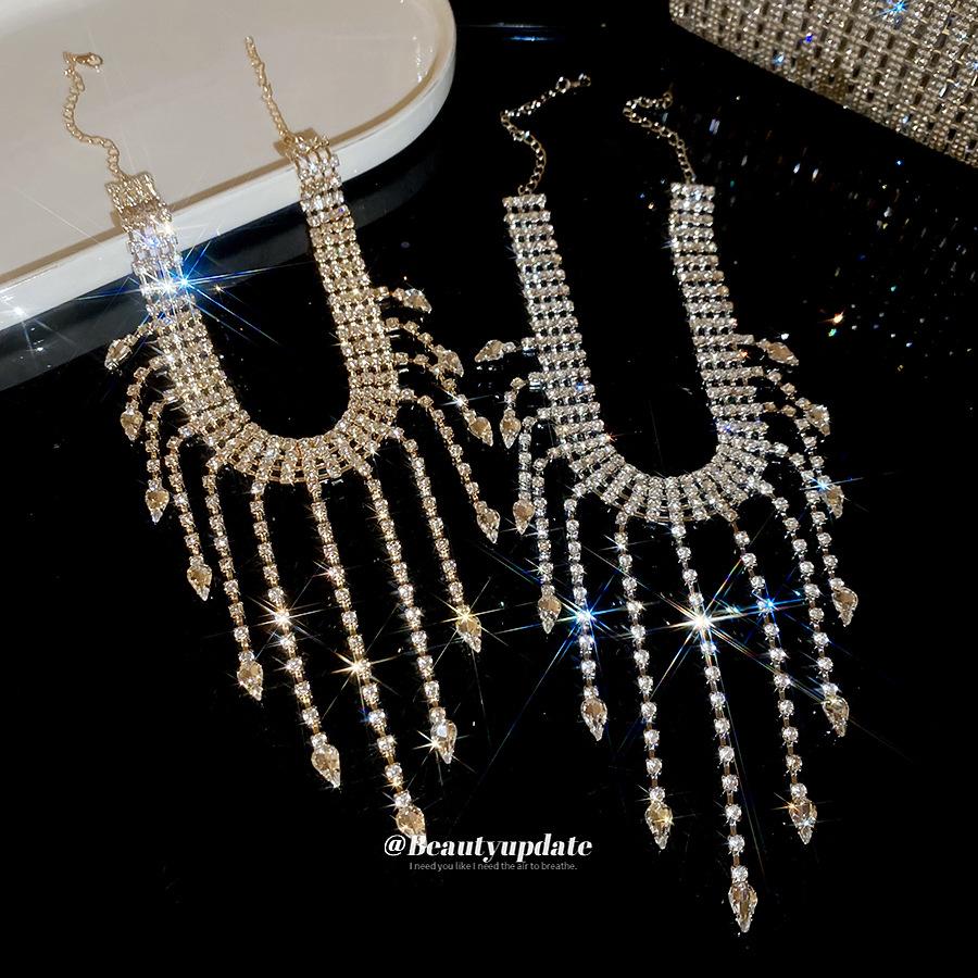 Exquisite Rhinestone Water Drop Tassel Necklace - High-End Retro Court Style Clavicle Chain.
