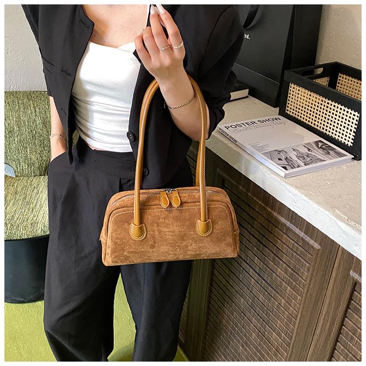 Large-capacity bag women's autumn and winter versatile 2026 new shoulder underarm bag work commuter pillow bag