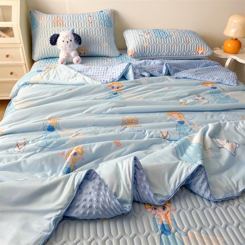 

Brangdy Cartoon Latex Summer Quilt 4-Piece Set