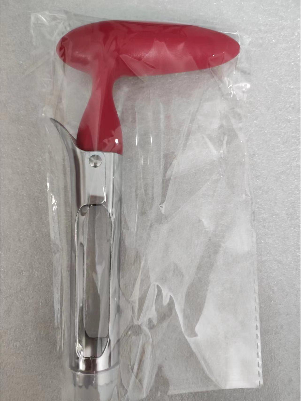 

Stainless Steel Apple Corer & Kitchen Tool красный