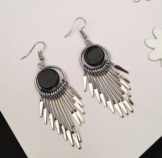

2018 New Personality Circle Black Tassel Earrings, Korean Wild Hot Earring Women Zircon Gold Earrings Wedding Earrings Kolczyki медный
