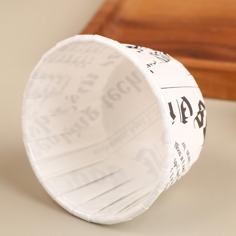 50 stuks Krullend Papieren Bekertje Flens Cake Papieren Bekertje Oliebestendig Cupcake Bakje Bakvorm Bakplaat Doos Bruiloft Feest Muffin Bekers