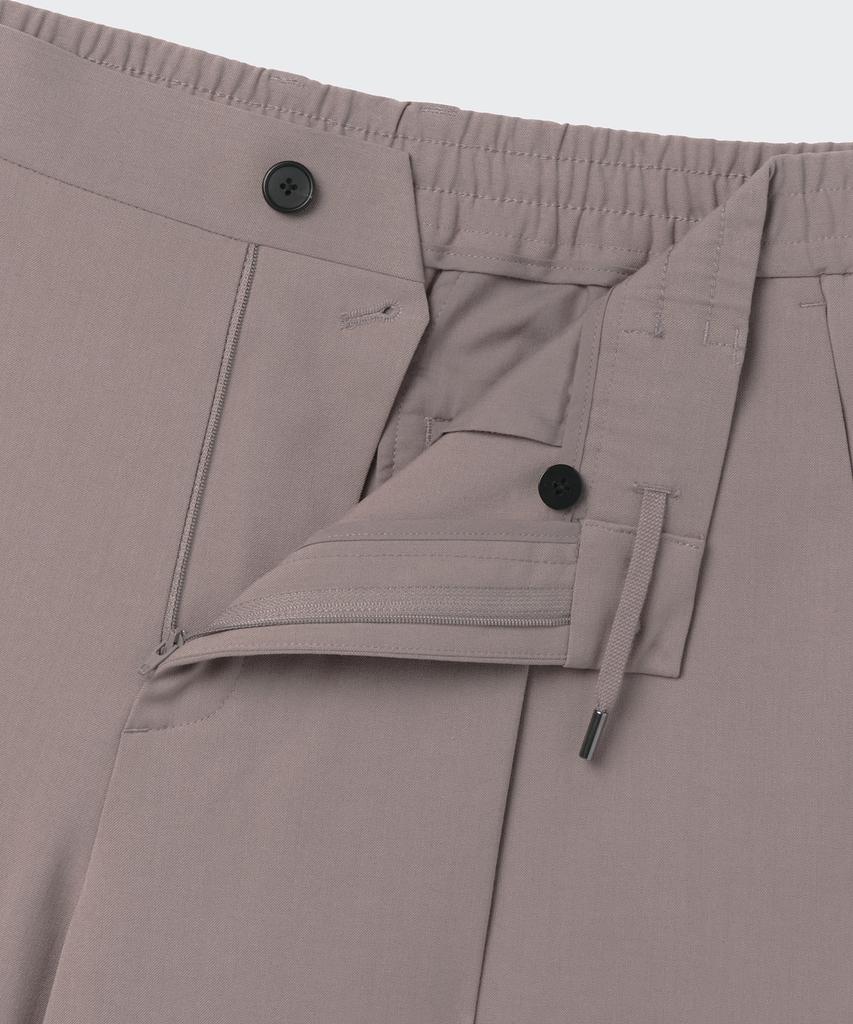 MUSINSA STANDARD One-Pleat Bermuda Banding Half Slacks [Grayish Beige]