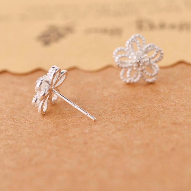 925 Sterling Silver Cute Flower Hollow Earrings For Women Girls Fashion Ins Anti-Allergic Daily Ear Piercing Earrings Jewelry