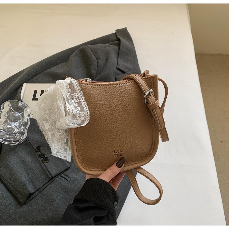 

Korean version of simple vegetable basket bag women s 2025 spring and summer new fashionable versatile high-end sense portable shoulder messenger bag хаки