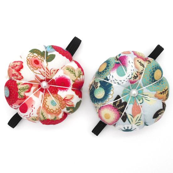 DIY Handmade Pumpkin Wristband Needle Holder Retro Pin Cushion Sewing Tools