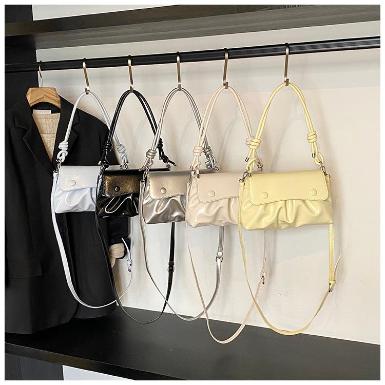 Niche Design Bag Women's 2025 New Summer Versatile Super Fire Messenger Bag Korean Version Ins Portable Small Square Bag