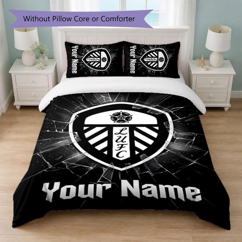 Leeds United Set Biancheria da Letto Personalizzato con Nome Testo 1 Copripiumino+2 Federe Logo Calcio Regalo Personalizzato per Occasione Speciale Decorazione Camera da Letto
