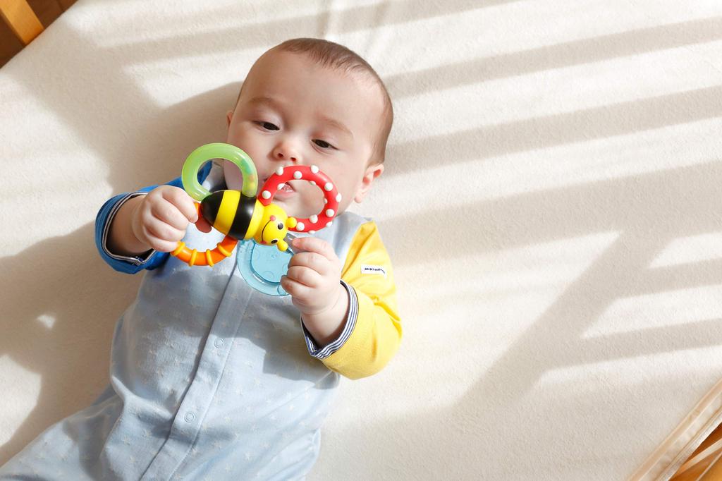 SASSY Sassy ABS Teething Rattle for Babies 3 Months and Various and Fun Up, Cooling, Textures, Bumble, Bites, (TYSA80679)