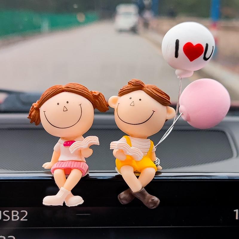 Niedliche Cartoon Harz Autodekoration Paar Figuren Für Auto Innenraum Und Heim Büro Dekor