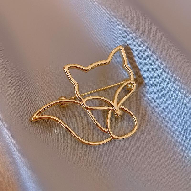 

Брошь антибликовая для женщин Золотая ажурная брошь в виде маленькой лисы Высококлассная женская булавка для костюма