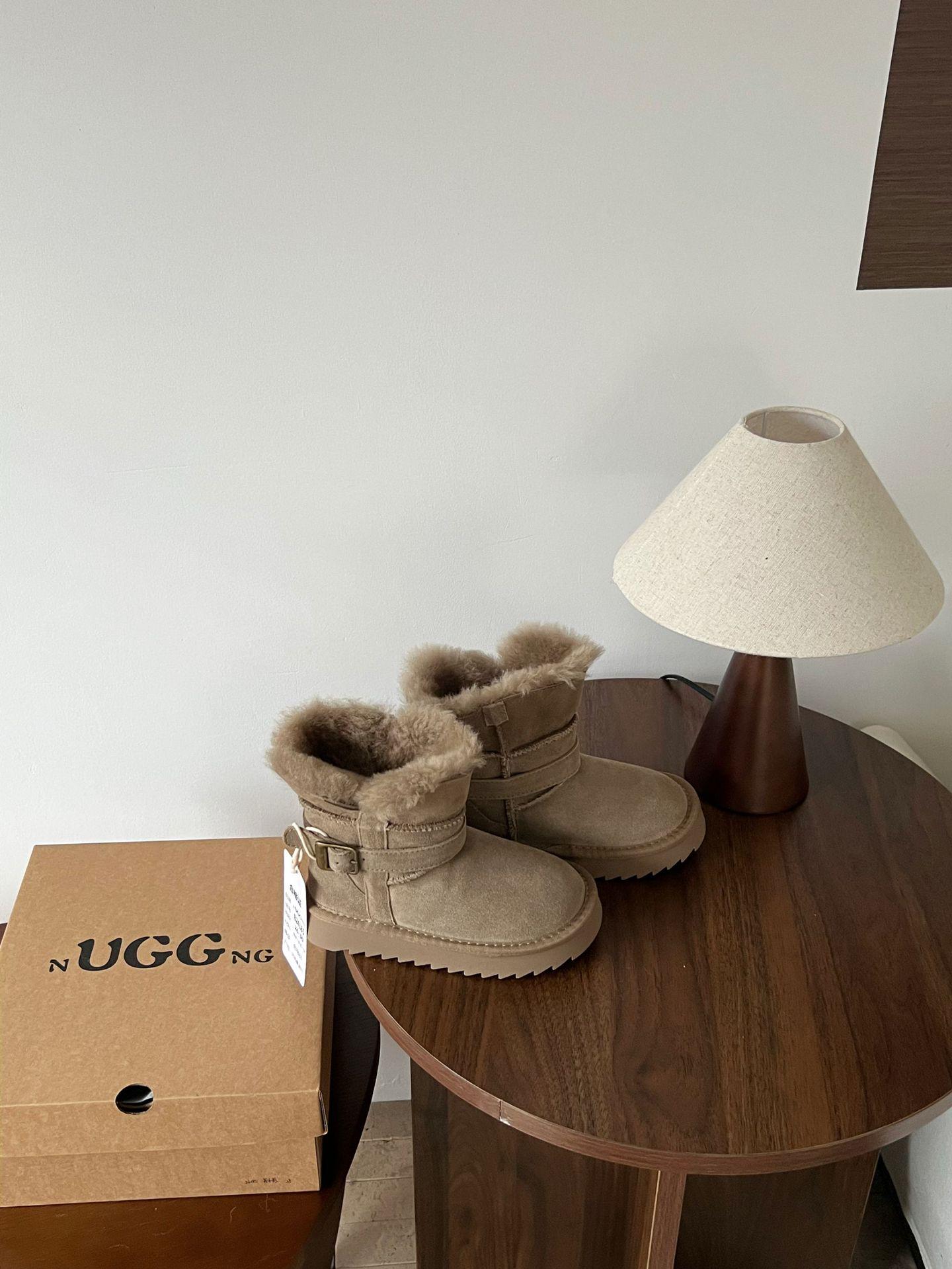 

Sangpo Village Kids Leather Fur Rider Boots - Warm, Non-Slip Snow Boots for Autumn/Winter 37-38 (Inner Length 23.9cm)