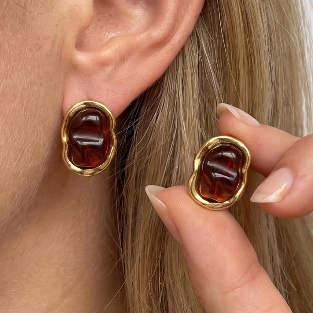 Trendy INS Style Gradient Cloud Stud Earrings in Retro Amber – Luxurious and Versatile Accessory