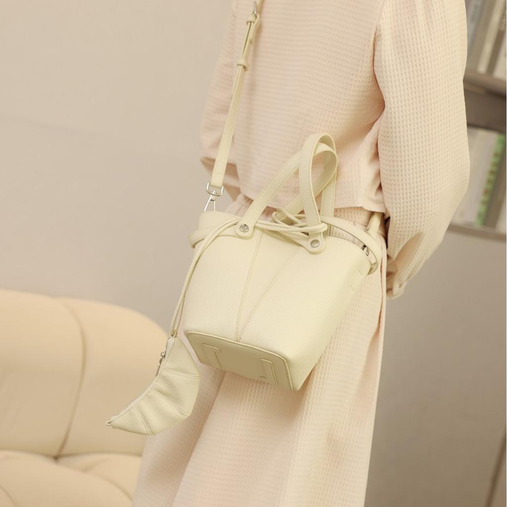 2025 Spring/Summer New Fashion Niche Design Handbag Large Capacity Commuting High-End Single Shoulder Crossbody Bucket Bag