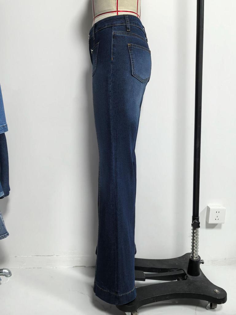 2026 Spring Retro High-Waisted Micro-Flare Slimming Women's Jeans