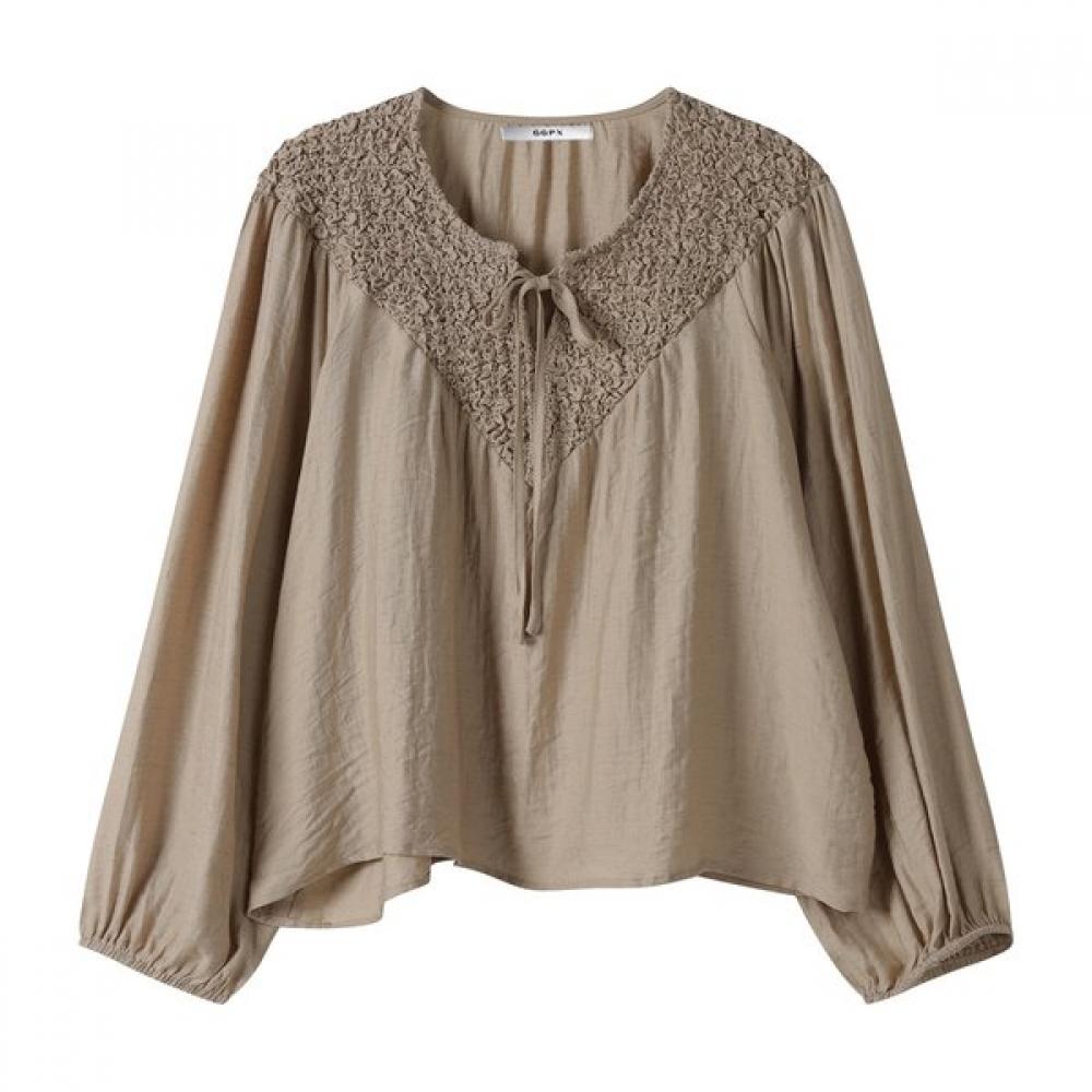 GGPX New York Embossed Ribbon Neck Blouse  Gq3sh047f 