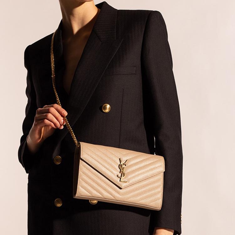 Saint Laurent Ysl Monogram Logo Dorato Pelle Granulosa Trapuntata Portafoglio a Catena Borsa a Spalla Borse Donna Beige Scuro 377828-BOW01-2721