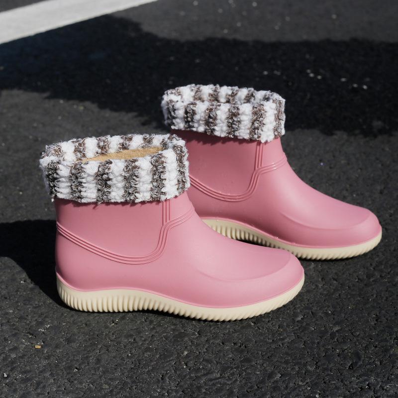 New rain shoes women's fashion models wear water shoes outside work adult warm women's rubber shoes overshoes short rain boots