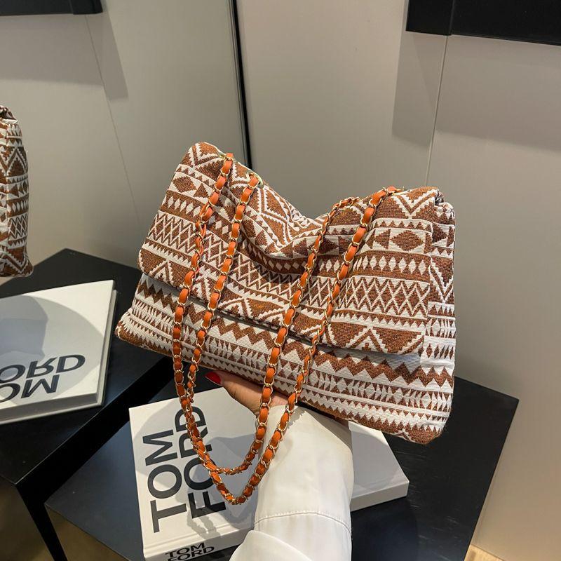 

Commuter tote bag 2025 new fashion popular large-capacity bag women s tide ethnic style canvas bag shoulder messenger bag