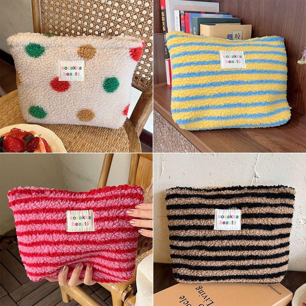 

Large Capacity Makeup Bag Plush Clutch Bag High Quality Wash Pouch