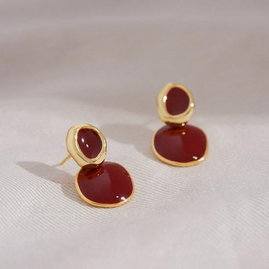Red Geometric Retro Hong Kong Style High-End Stud Earrings: Unique and Trendy Niche Ear Jewelry