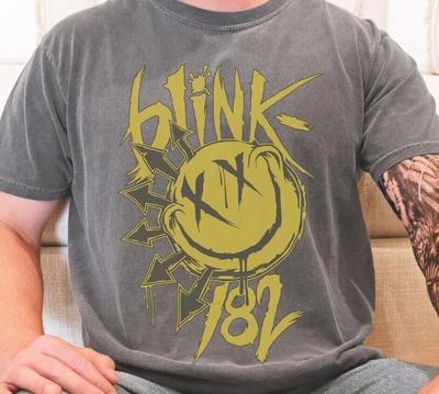 T-Shirt Blink 182 Punk Rock Band su Nero Vintage Comfort Colors 1717 Tee