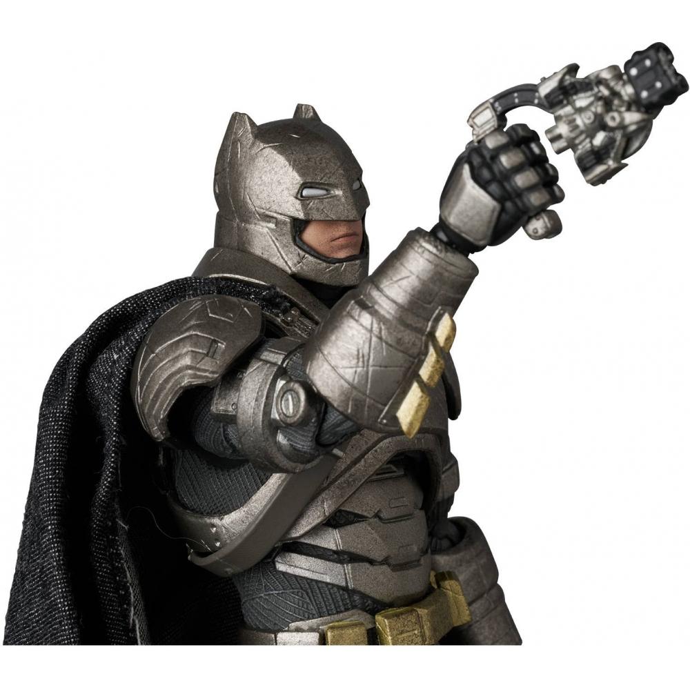 Batman Mafex Armored Batman Ver.1.5  Batman V Superman  Dawn Of Justice 