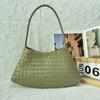 New handwoven bag, high-end women's vegetable basket, handbag, shoulder bag.