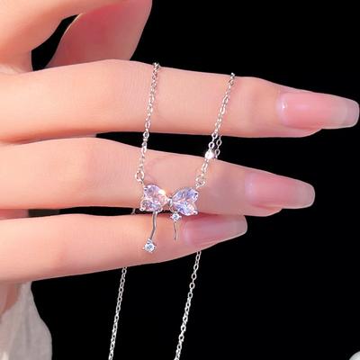 Růžový diamantový motýlí náhrdelník dámský lehký luxusní niche vysoce kvalitní designový řetízek na klíční kost pro narozeninové dárky pro přítelkyně