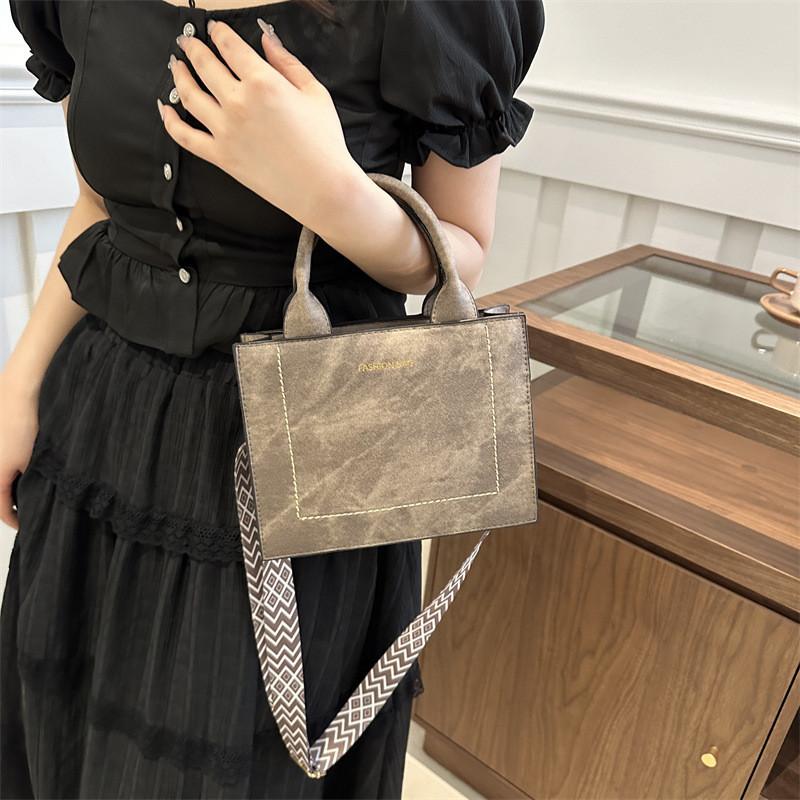 Fashionable Women's Small Shoulder Bag 2024 Korean Style Pu Leather Crossbody