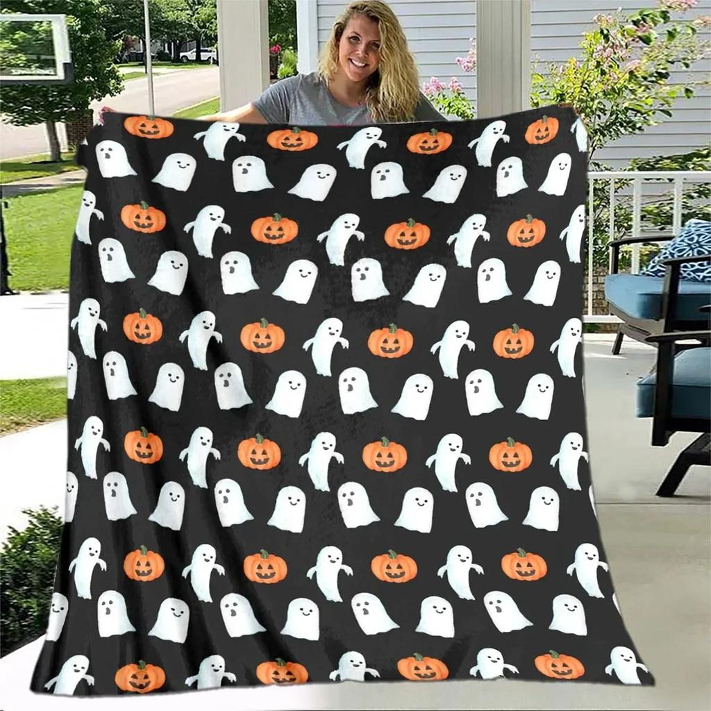 Halloween Bat Pumpkin Lantern Print Flannel Blanket Soft Warm Lightweight Cozy Fluffy Throw Blanket for Boys Girls Festival Gift