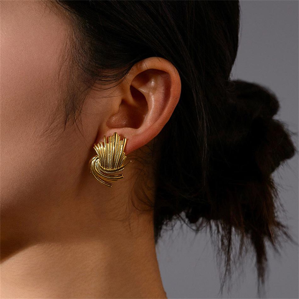 Gold Color Metal Weaving Wing Stud Earrings for Female Fashion Sweet Geometry Wedding Jewelry Romantic Valentine's Day Gift
