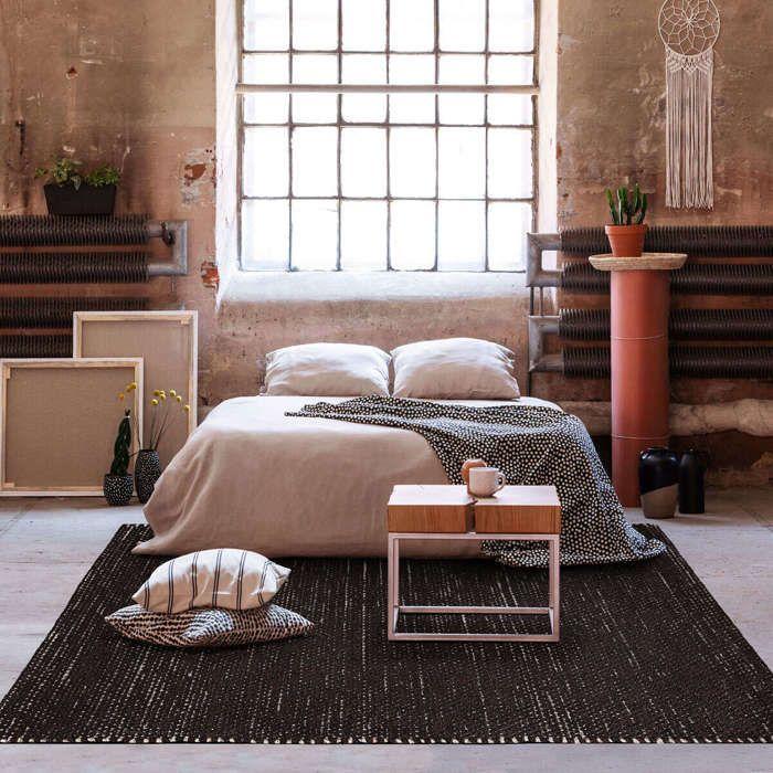 Handmade Jute and Cotton Chenille Rug In Black 120x170