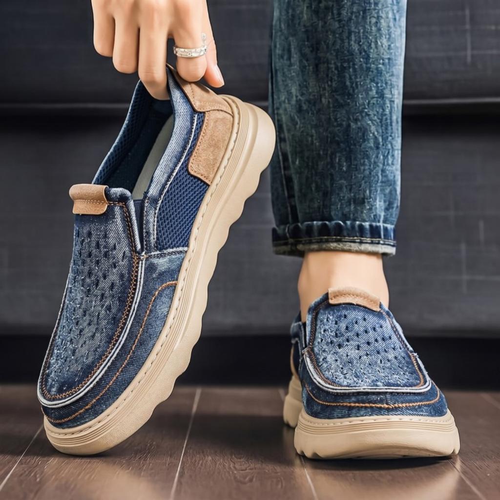 Men 's Casual Four Seasons Fashion Skateboarding Students Comfortable Sneakers Boys Trending Soft Sole Breathable Shoes