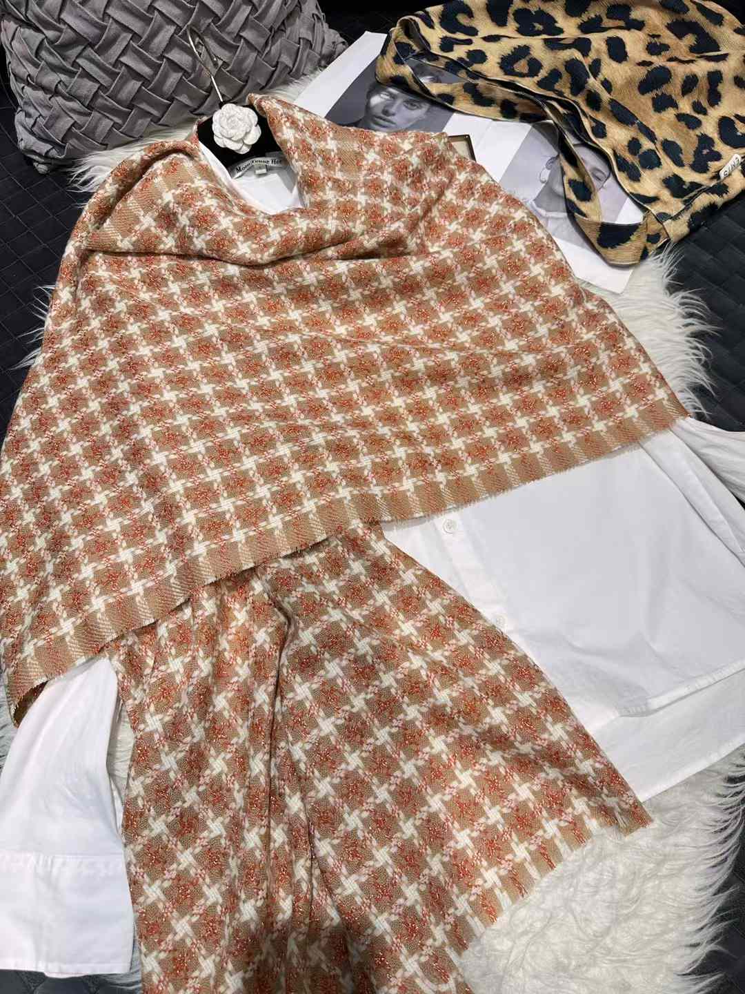 

BYSIFA|Women Khaki 100% Wool Scarves Pashmina Winter New Plaid Warm Long Tassel Scarves Autumn Fashion Wool Cashmere Scarves