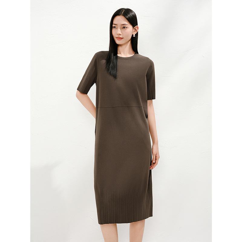 Jiuzi Anna Kou Minimalist Commuter Round Neck Elite Shaped Knitted Dress