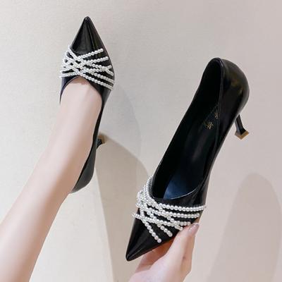 Doux perle talons fins chaussures de fête de mariage femmes en cuir Pu bout pointu pompes femme élégant chaîne perle chaussures à talons hauts