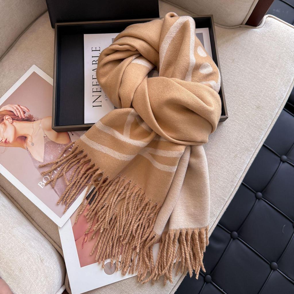 Elegant Double-Sided Scarf: Thick, Warm Neck Warmer for 2025 Autumn/Winter – Stylish and Trendy Shawl