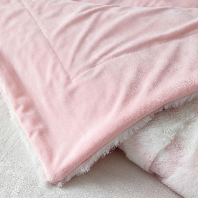 Doppellagige, dicke Decke mit Kaninchenhaar-Imitat-Druck