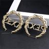 Brincos de argola de bambu estilo punk SOHOT com pingente dourado e prateado, letras sexy, joias para esposas de basquete, festa de verão