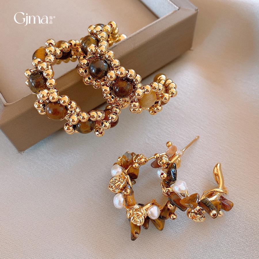 Silver Needle Geometric Tiger Eye Flower Earrings - Retro Style, Light Luxury, High-End Fashion Ear Studs