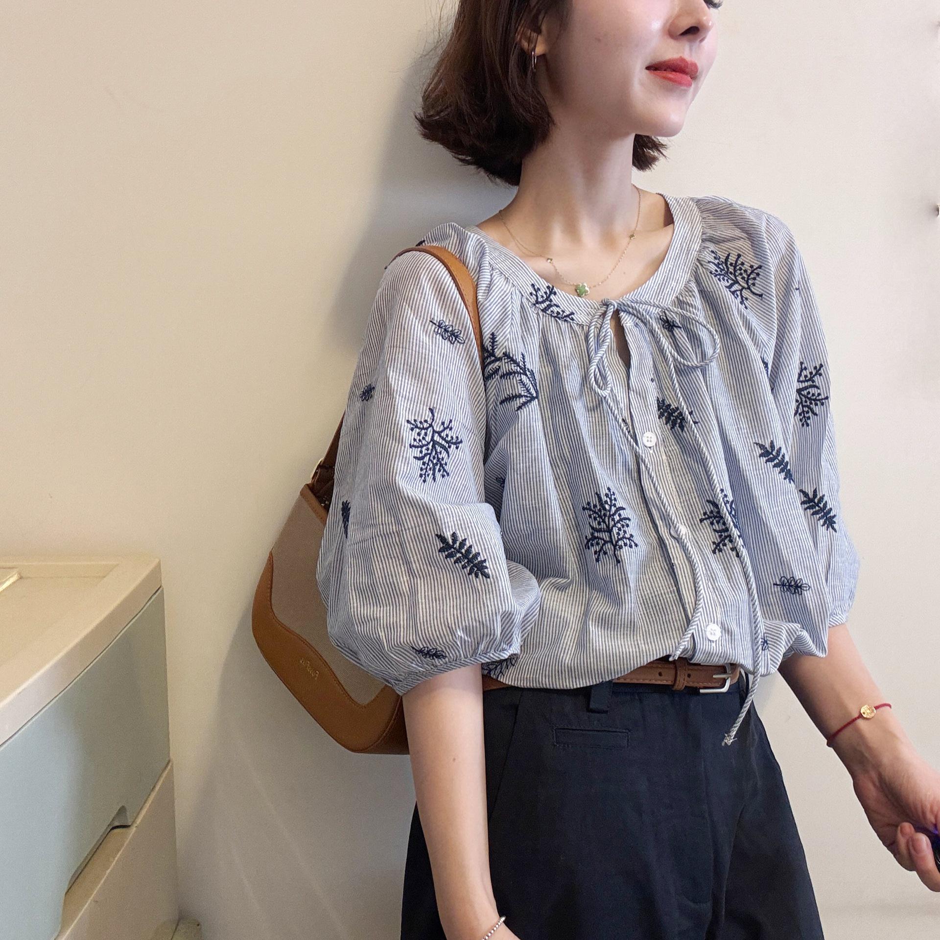 

Летняя корейская универсальная блузка с вышивкой и завязками, с коротким рукавом, для женщин - Свободный приталенный топ-бэбидолл Large