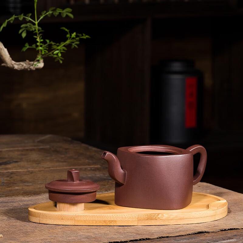 Wan Chun He Zhi Zai Si Fang Handcrafted Zisha Teapot 250ml